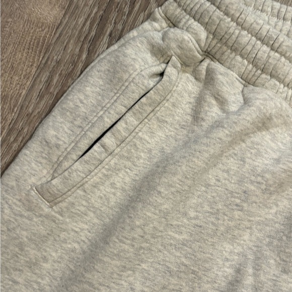 Abercrombie & Fitch Light Gray Joggers - Picture 4 of 6